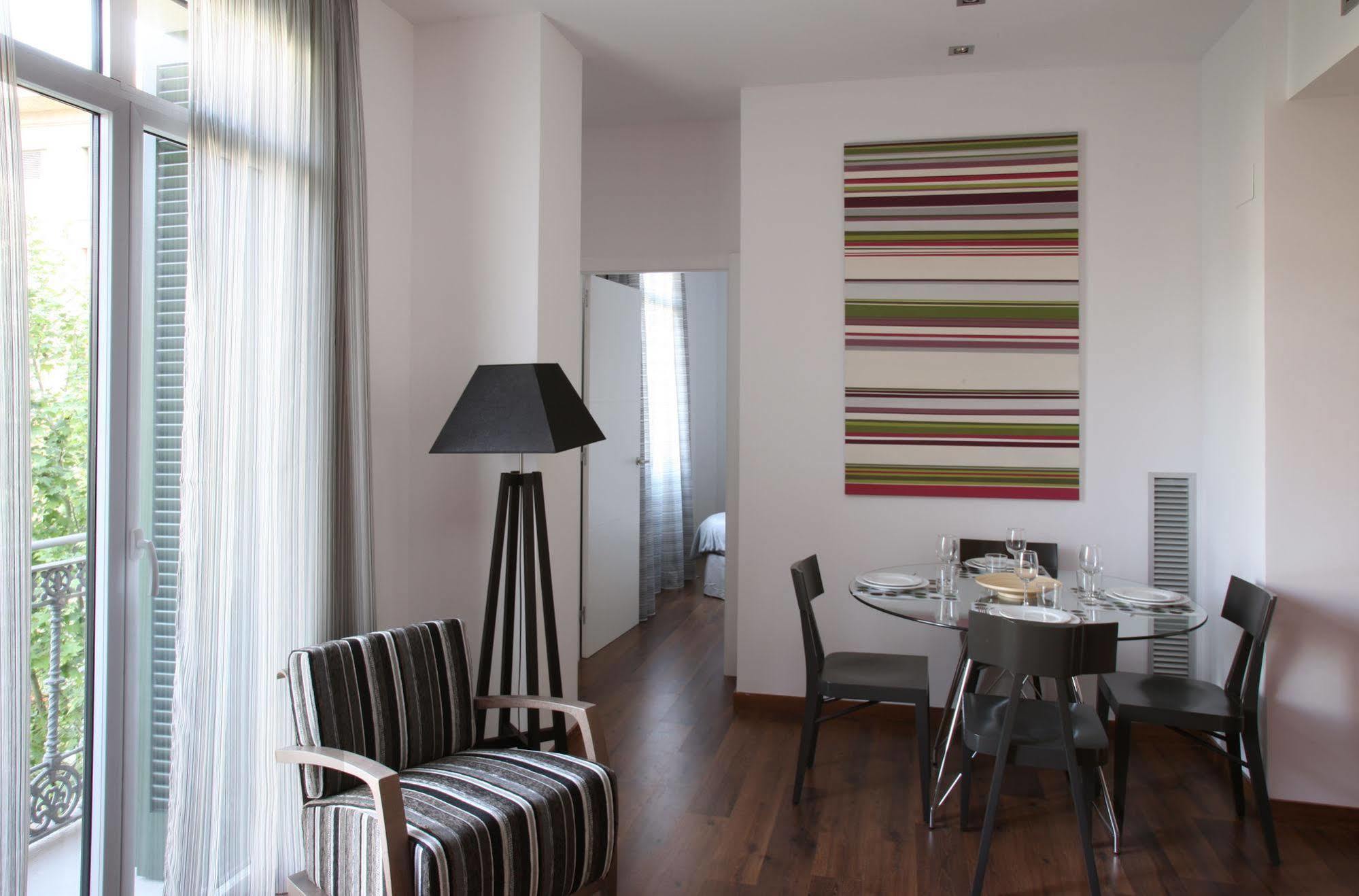 Mh Apartments Suites Barselona Dış mekan fotoğraf
